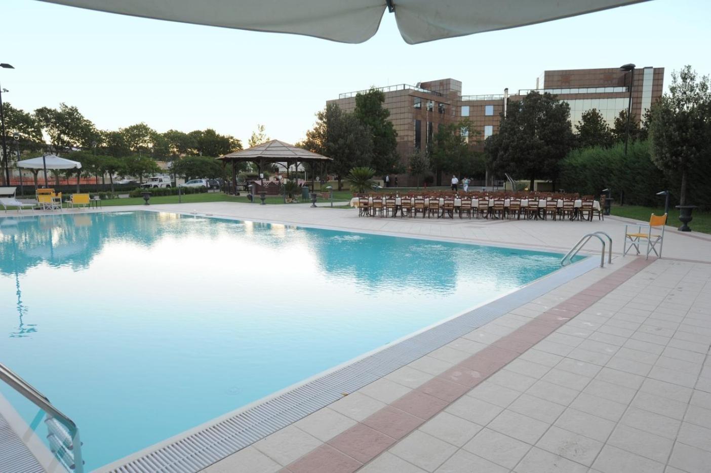 Park Hotel Ripaverde 보르고산로렌조 외부 사진