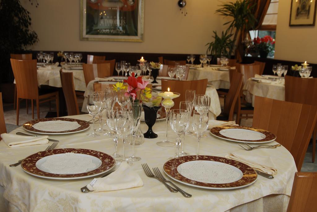 Park Hotel Ripaverde 보르고산로렌조 외부 사진